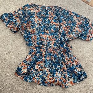 floral paint pattern blouse silky so cinched waist size medium